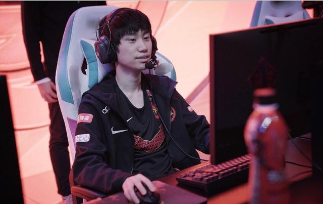 他迅速成为 他迅速成为