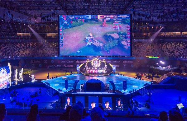 本文聚焦于 本文聚焦于